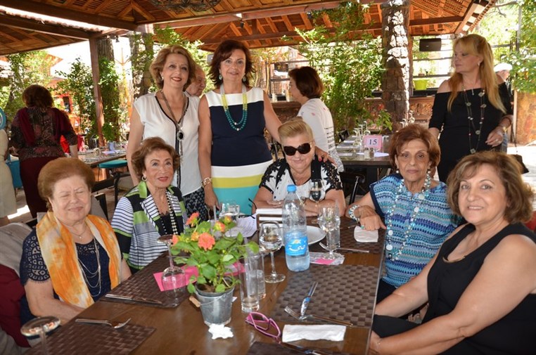 Lunch at Lola